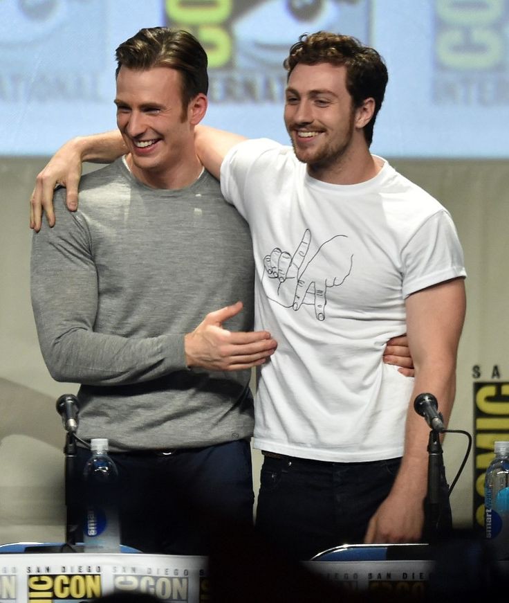 HAPPY BIRTHDAY CHRIS EVANS HAPPY BIRTHDAY AARON TAYLOR JOHNSON HAPPY BIRTHDAY KAT DENNINGS 