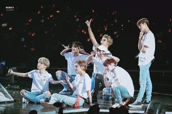 jakokjaja_jhope's tweet photo. Happy 8 years to my comfort people. Love you so much. I’ll be with you forever. มาเริ่มต้นกับพวกเค้าช้า แต่สัญญาว่าจะอยู่ตรงนี้กับเค้าใน10ปี 15 ปี 20 ปีข้างหน้า You are my happiness thank you for my best memories ever. 💜
#BTS 
#BTS8thAnniversary
#8YearsToInfinityWithBT https://t.co/x5D66h8JMF