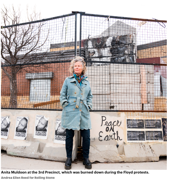 Great article on extremists within policing by @SteveVolk. Pictured: Anita Muldoon, a retired cop from St. Paul in front of the Minneapolis 3rd Precinct that burned during BLM protests. 27 years ago, she washed out of Mpls PD training for refusing to attack a random Black man. https://t.co/wQ8v5dOr8f https://t.co/HoxaMlzkgB