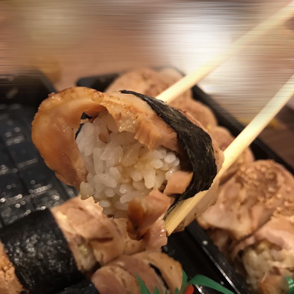 ベトナムプリンp S Tweet ホーチミンで美味しい味噌ラーメンのお店 味噌麺 千蔵 さんが味噌ラーメンのデリバリーは難しいとの事で考案された貴重なデリバリー ダビデとヘドバ どちらもチャーシューが柔らかく味も異なるので両方お勧めです Trendsmap