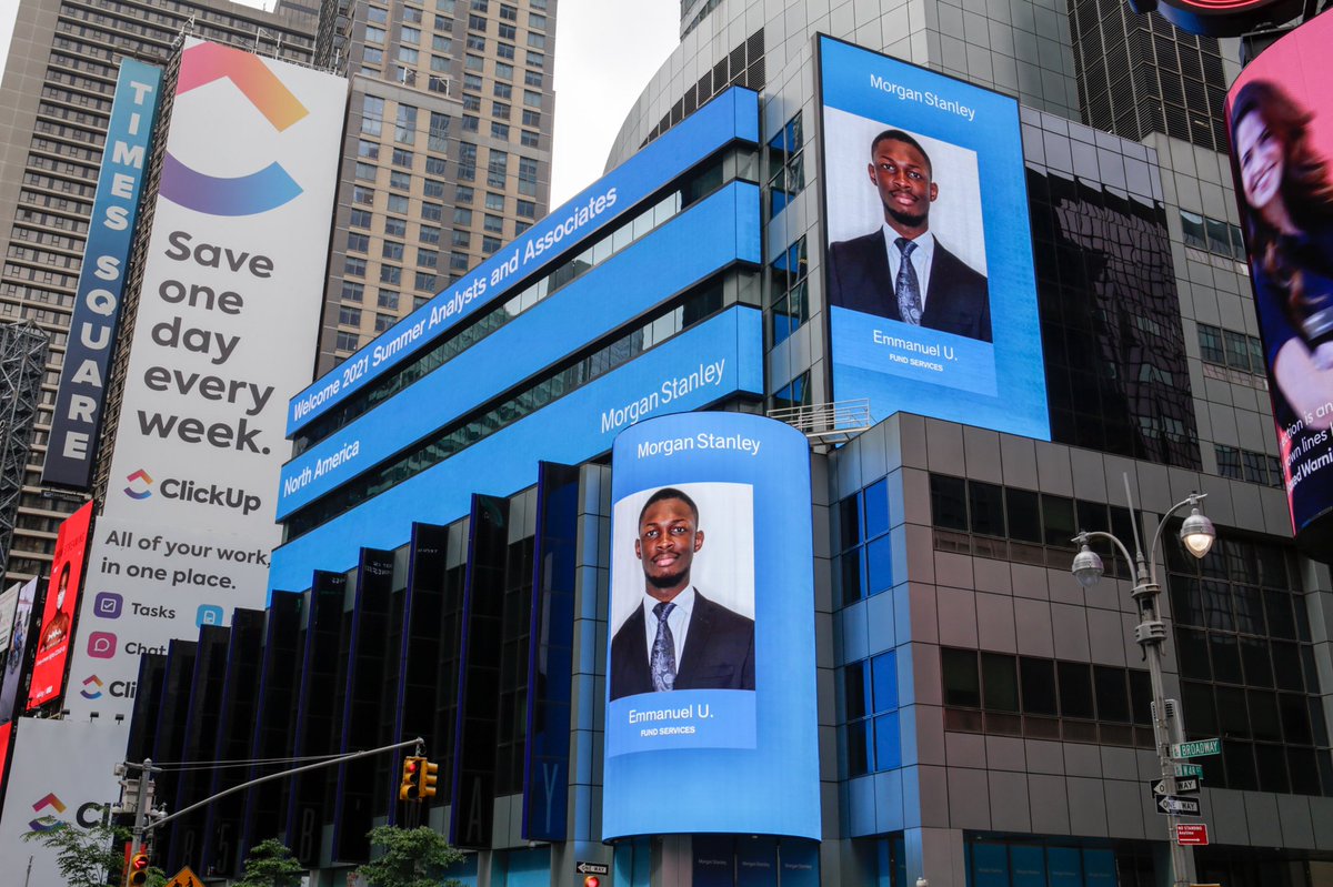 Emmanuel_Ufio's tweet photo. I still can’t believe I was featured by Morgan Stanley on their HQ in Time Square. The firm has done a great job In making their Summer Analyst feel welcomed. E Choke!!!! We thank God for everything 🙏🏾

#MyMSSummer #MSIED https://t.co/TCr5GOfAeW