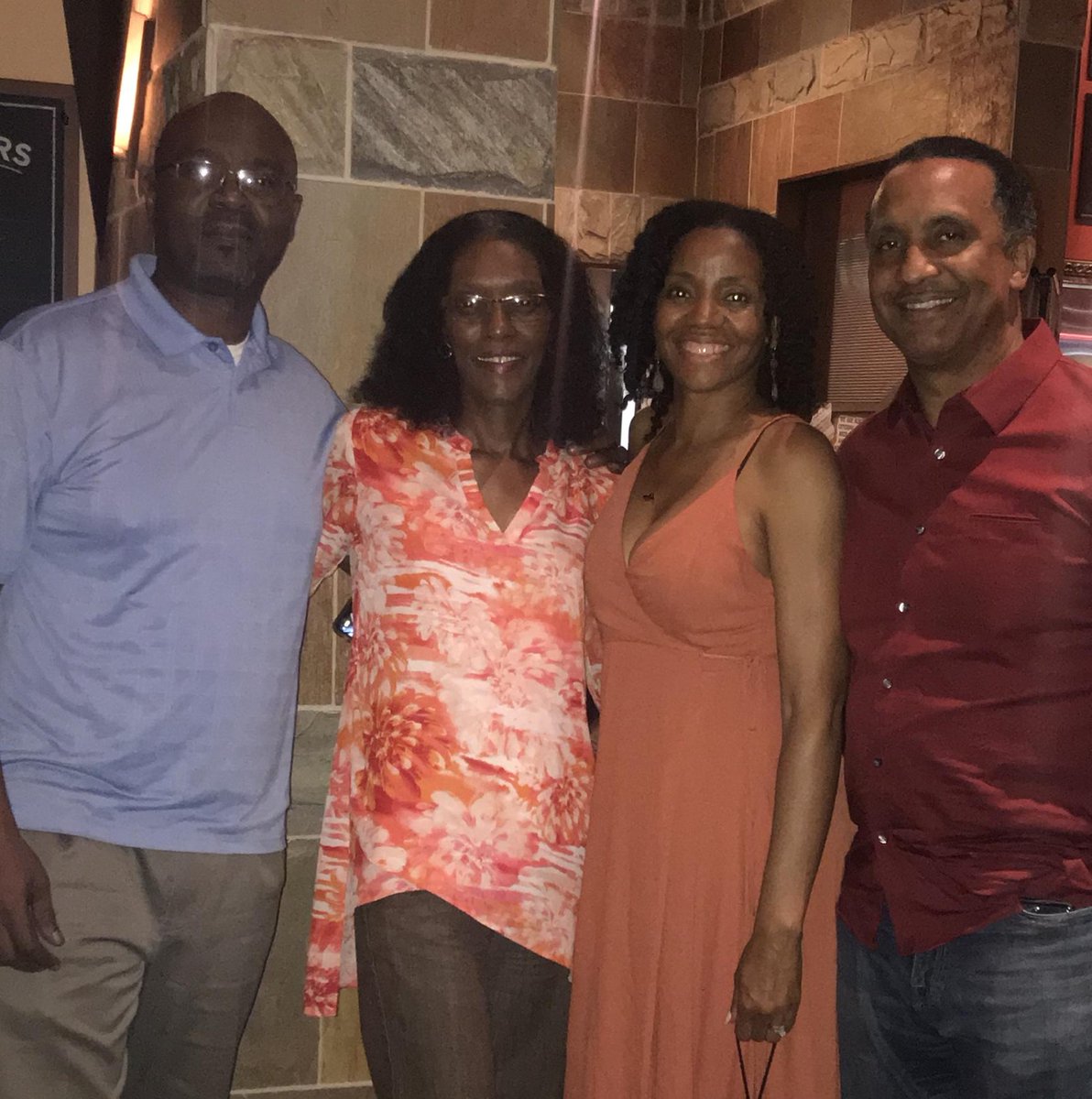 TolbertMomma's tweet image. 💜💛 Quettes &amp;amp; Ques 💜💛
Great night out with our Chapter Bruh and his wife!
#ThetaTheta