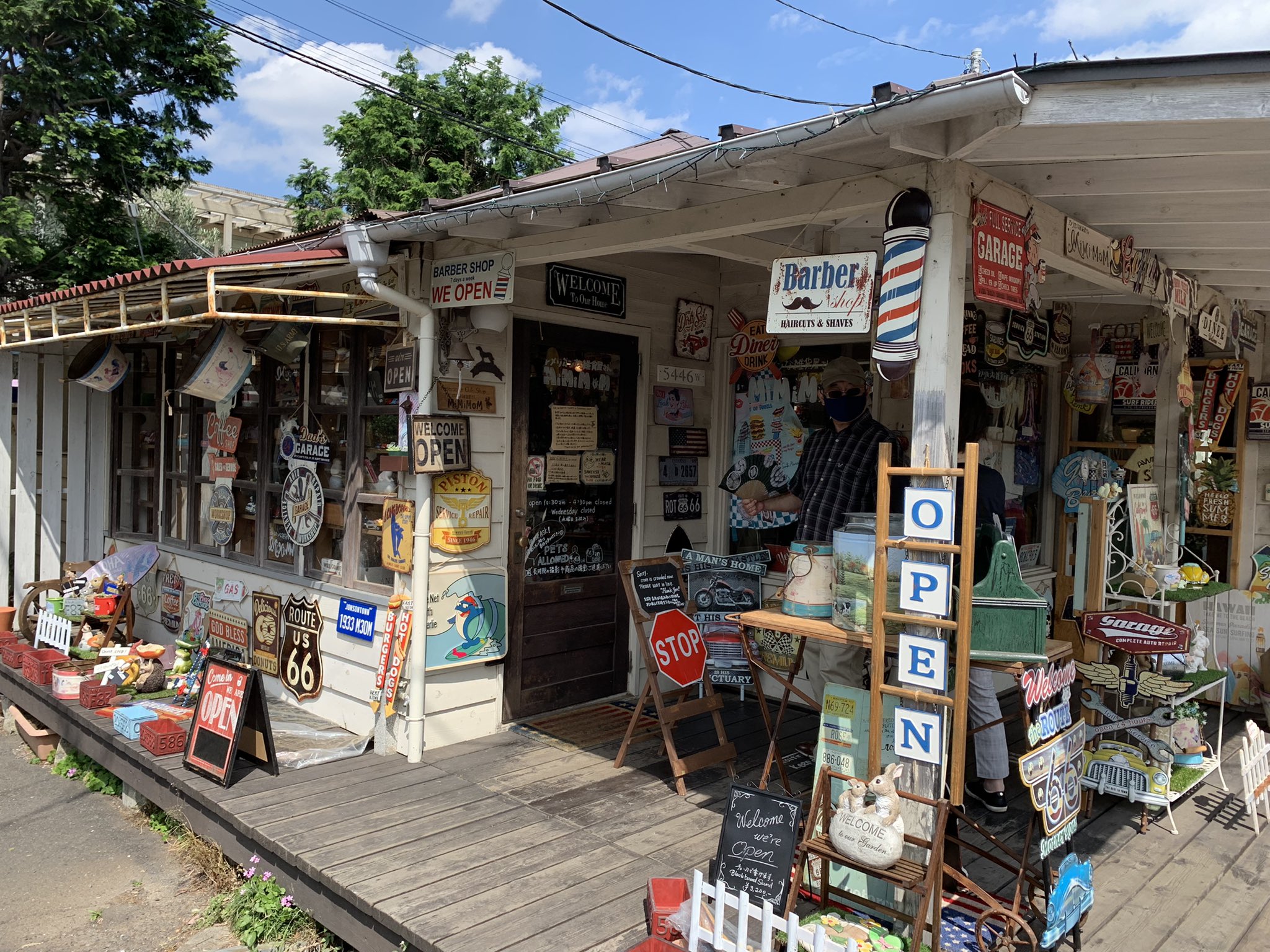ট ইট র Yoshitsugu 4年振りにジョンソンタウンへ アメリカン雑貨や ペットショップも 珍しい商品のラインナップで 楽しめました 日本ぽくなくて 散歩だけでも アメリカの田舎町に来たような感覚です T Co 9fsievafbu ট ইট র