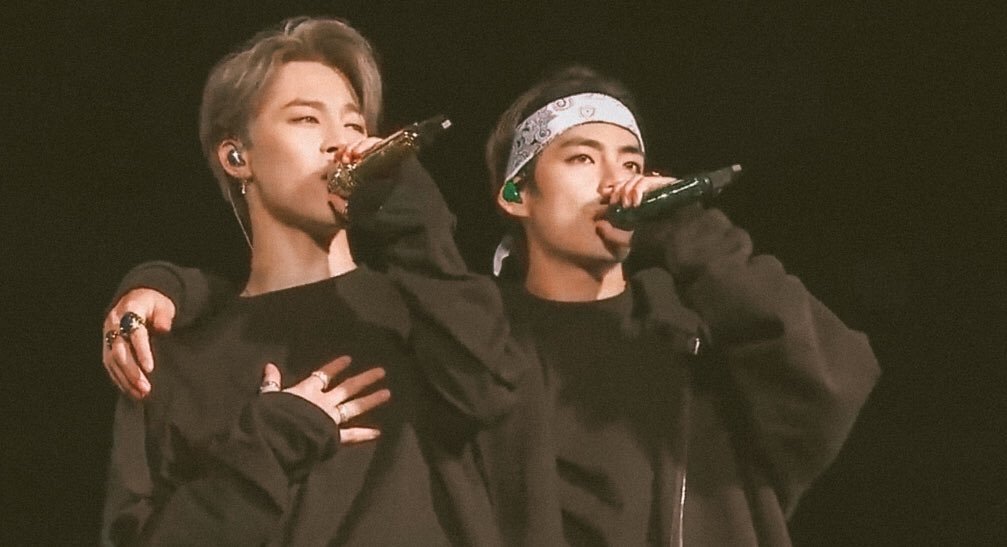 Just_For_VMin's tweet photo. 210613

xin chào mọi người, xin lỗi vì sự biến mất trong 9 tháng qua 🥺 
vì mình gặp nhiều chuyện quá nên giờ mới viết mấy dòng này được, sắp tới chắc mình sẽ tiếp tục blog vmin nho nhỏ này. 
hy vọng mọi người đừng quên blog nhaaa 💜

-- 
[🌻]
#vmin #95z https://t.co/OT6oFlc187
