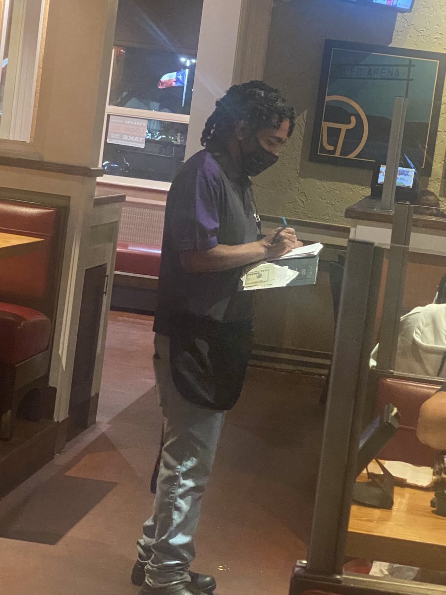 _HotBoiRonald_'s tweet photo. Look at my HOH taking over the FOH. Glad got to play restaurant with David and Jordan today! Jordan got an amazing complement from a guest about the amazing service she had received. Jordan is definitely putting his best foot forward to #ChilisGrow 🌻#teamEstrada #FutureCSL https://t.co/44Sf6qfFhf