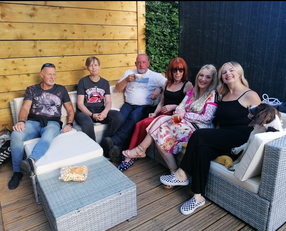 FDfleurtanner's tweet photo. Saturday night hangout #foreverfriends #laffs https://t.co/ntLaxG7J02