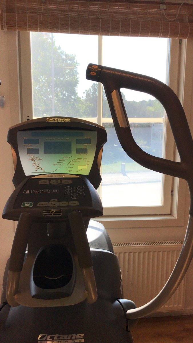 JanWallstrm's tweet photo. At the gym.... https://t.co/PL6Fie3azY