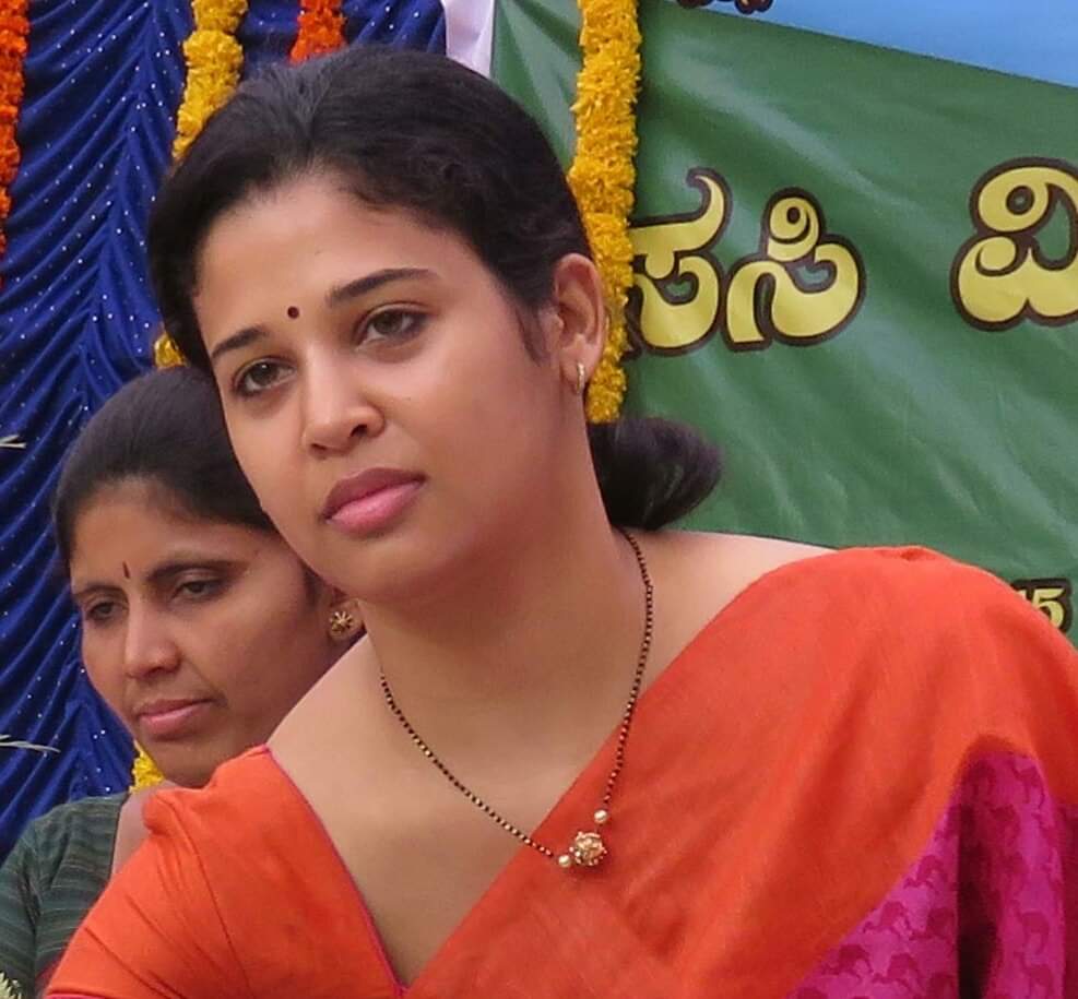 GangadharaG15's tweet photo. ಮೈಸೂರಿನ ಜನರೇ 11 MLA ಆಯ್ಕೆ ಮಾಡೋ ನಿರ್ಧಾರ ನಿಮಗೆ ಇದೆ, ಅಂದ್ಮೇಲೆ ಇಂಥ ಒಬ್ಬ ನಿಷ್ಠಾವಂತ ಅಧಿಕಾರಿ ವಾಪಸ್ ಕರೆಸಿಕೊಳ್ಳುವ ಅಧಿಕಾರ ನಿಮಗಿಲ್ಲವೆ.🤒🤒🤒 https://t.co/u1yIpb64h5
