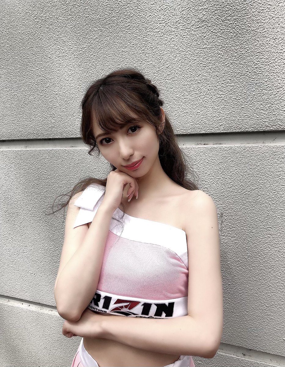 ririamnu's tweet photo. 始ま���～☺️✨✨
わくわく！！
#RIZIN28 #RIZINガール https://t.co/FFqtO5bMi0