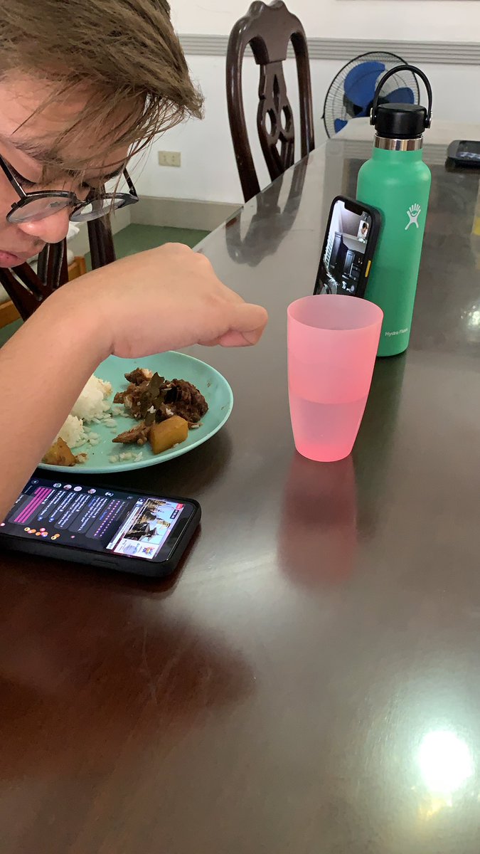 zicoofficial_'s tweet photo. Gusto ko lang naman kumain 🥲 https://t.co/gvNwR3tgWP