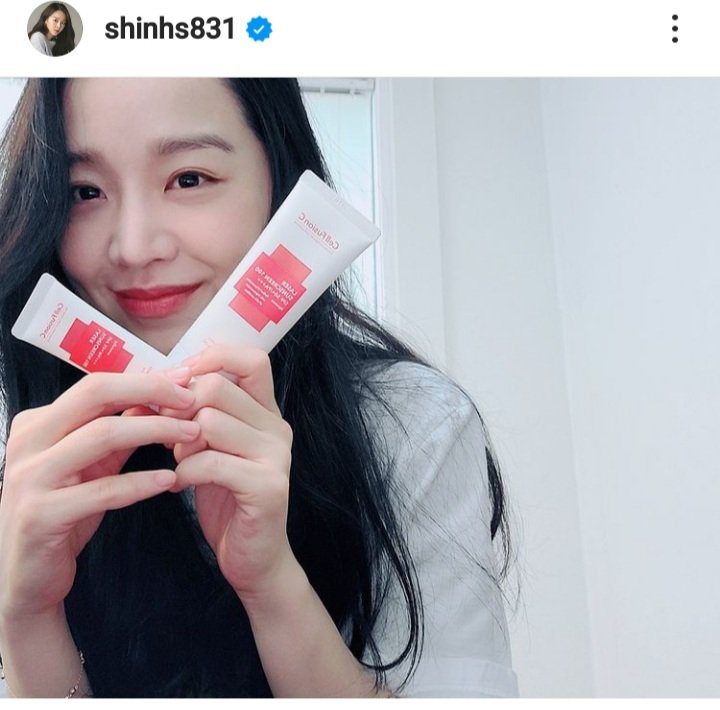 JungHaeShippers's tweet photo. The QUEEN's Instagram Update
🥰🥰🥰
#ShinHaeSun #Cellfusion https://t.co/aVzQdv4Rfx