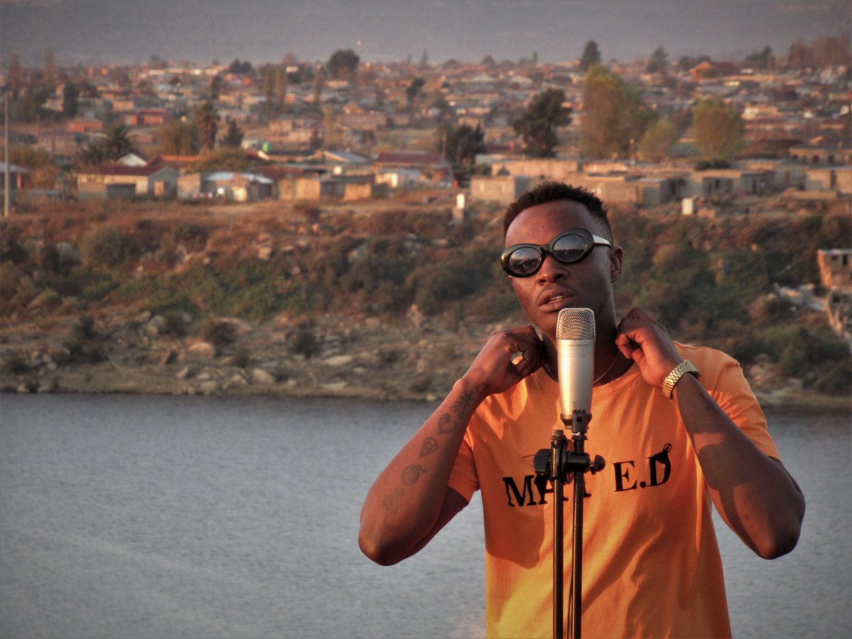 MATEDLS1's tweet image. When it comes to success
There are no shortcuts 
Santse re phela 
#RoadToThebeEaKhaleEp

Download link : dokofala.co.za/downloads/d/ma…

#thebeeakhaleep
#haleate
#Phoka

@slikouron 
@MaterialDonDada 
@casspernyovest @METROFMSA @Ambitiouz_Ent @akaworldwide @Sjava_atm