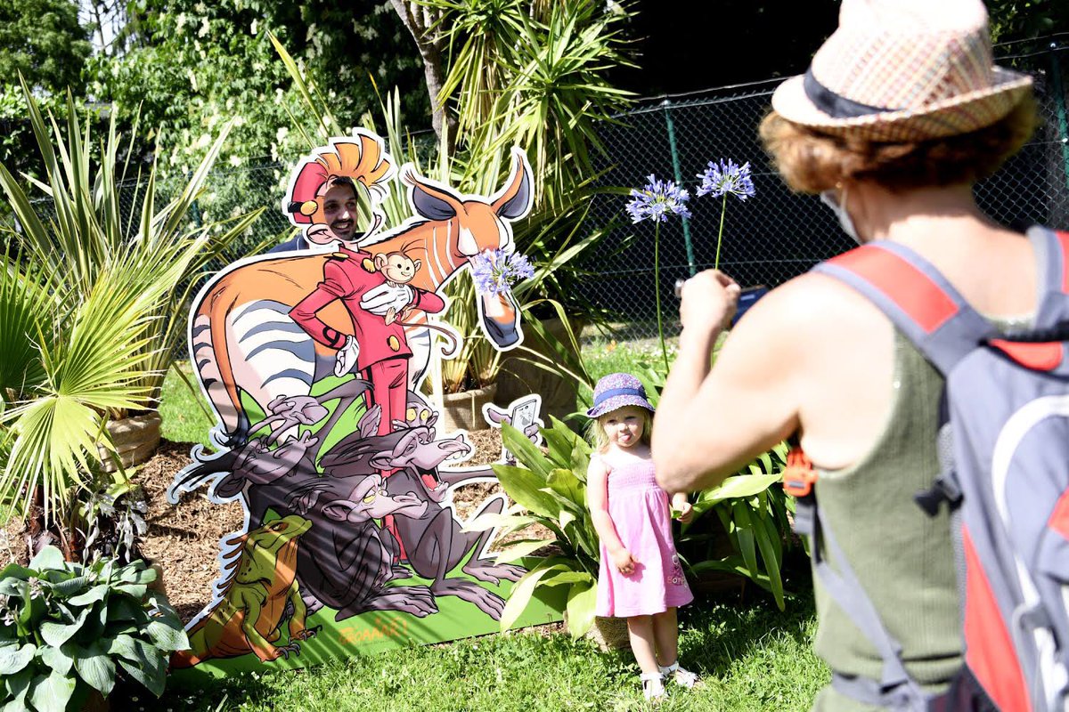 mulhouse's tweet photo. ✏️📙 La #bandedessinée est à l’honneur ce week-end au #Zoo de #Mulhouse avec #Groaaar !
Rencontre d'artistes, #dédicaces, #expo & animations pour enfants, un festival #BD à savourer en famille, pr soutenir le programme de conservation des macaques à crêtes !🐒
#MulhouselEpopee https://t.co/hOEvlEMqAh