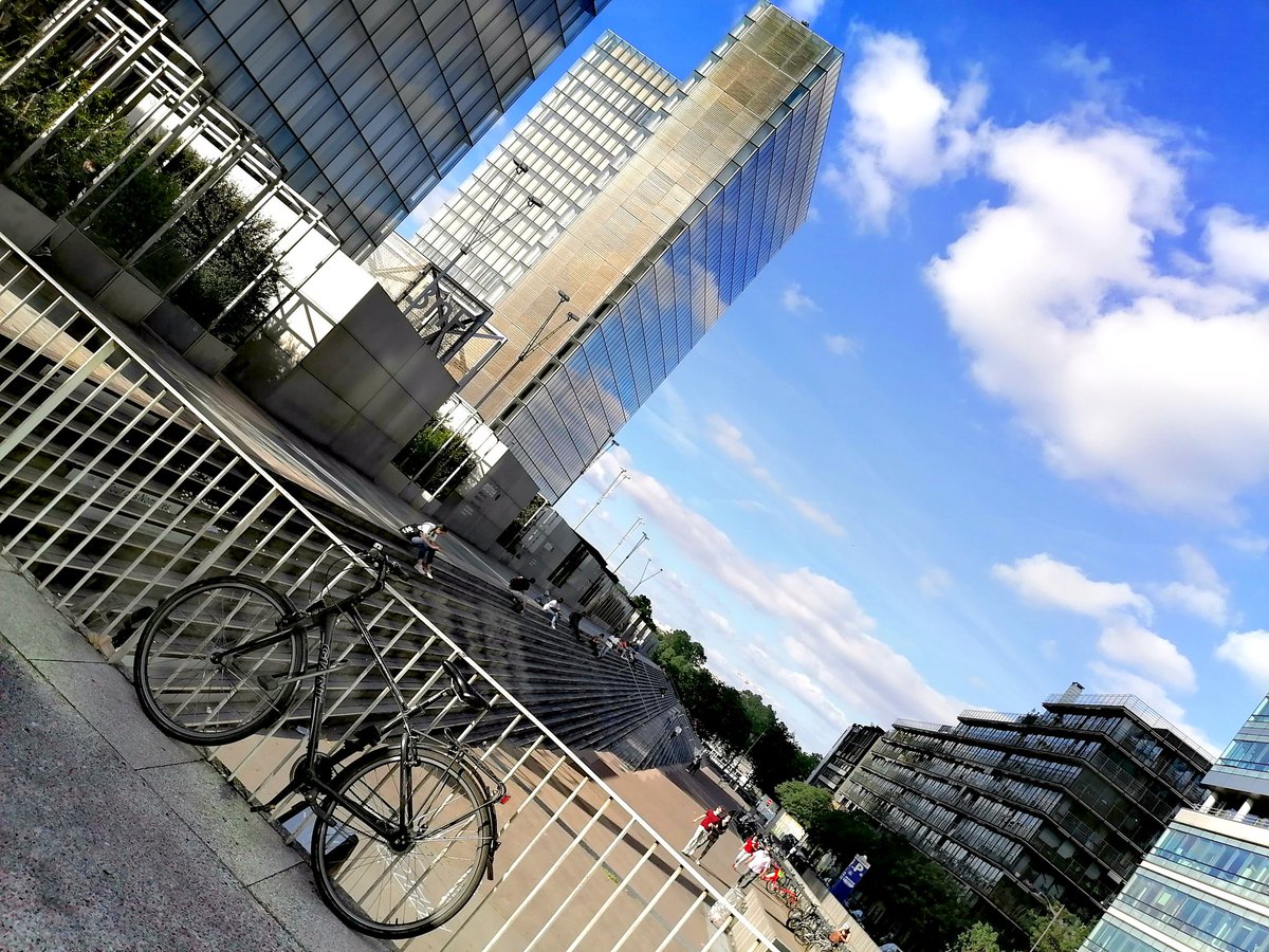 KayGeezy94's tweet photo. "Life has always been and will always be beautiful, regardless of how some or even all people have looked, are looking, or will look at it." - Mokokoma Mokhonoana 📖 #LifeIsStillBeautiful #SundayThoughts #SummerVibes #Paris13 https://t.co/qUw4r4eejw