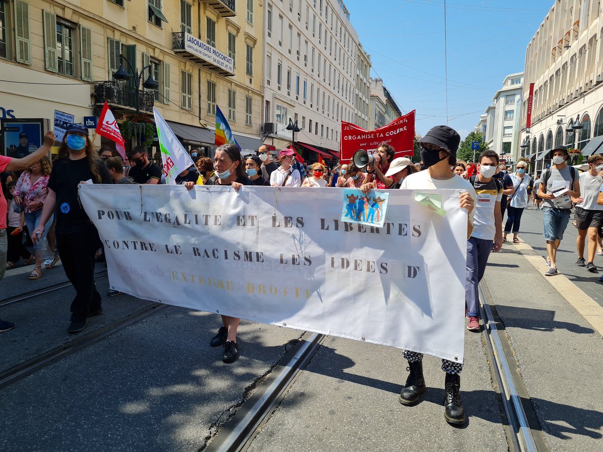 nice_generation's tweet photo. Nous étions là fort.e.s et uni.e.s contre les idées de l'extrême droite ✊ https://t.co/bkdNTnyV1A