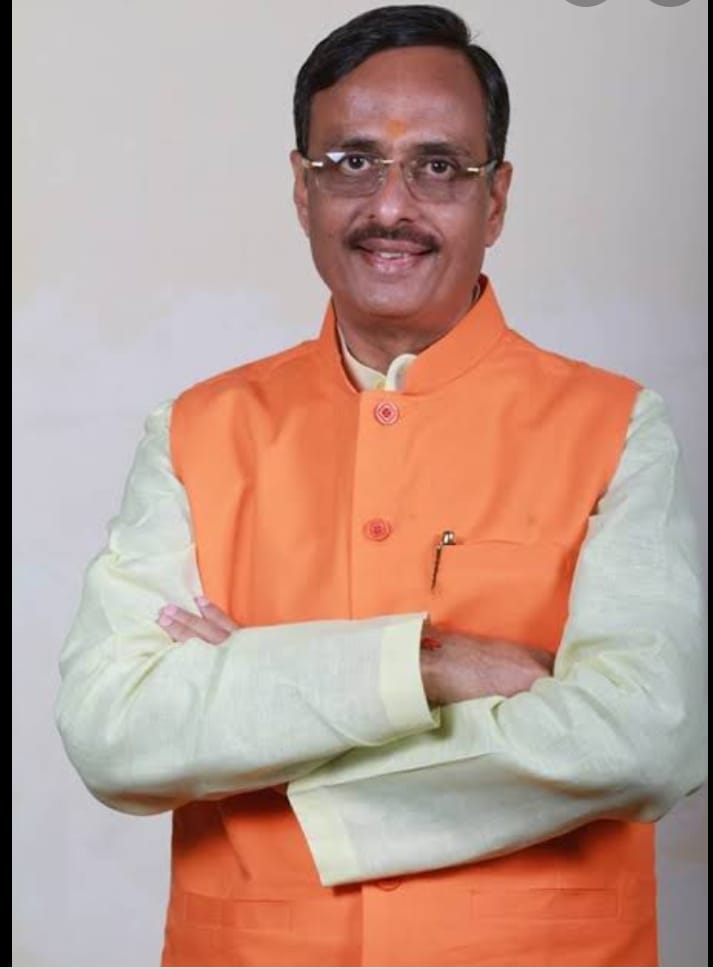 माननीय उप मुख्यमंत्री महोदय आपको सादर नमस्कार,🙏आपको कमेटी का मुखिया बनाया गया था,हम लोगआपसे 4 साल से आस लगाए बैठे हैं प्लीज आपसे ही पूरी आशा है,आप हम लोगों को अपनी संतान समझकर भला कर दें।आप के हाथ में सबकुछ है,दया करें मान्यवर।
#BEdTET2011_से_भाजपा_के_झूठे_वादे 
<a href="/PMOIndia/">PMO India</a>