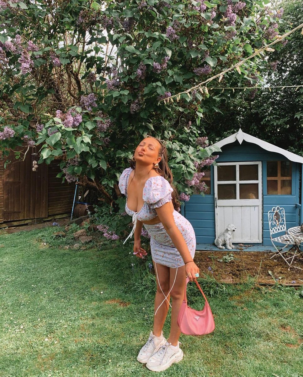 fakebakeunited's tweet photo. Our gal Gigi Breen is giving us hot girl summer vibes in Flawless Darker 👏🏽🤍

Shop Flawless Darker >> https://t.co/ZnEMuI6QcM https://t.co/Zka18JNQrA