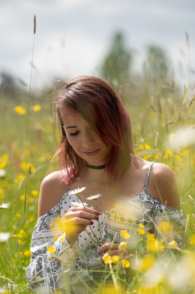 JohnHancockcouk's tweet photo. Summer days and wildflower meadows - Yesterday’s Photoshoot with Hev, drop me a line you’d like your very own Photoshoot - #summer #summermeadows #photoshoot #pershore #worcestershire #WorcestershireHour https://t.co/J8PmGE6Wqc
