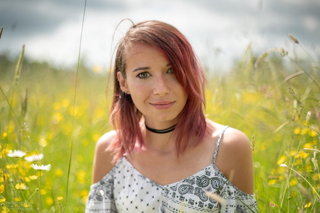 JohnHancockcouk's tweet photo. Summer days and wildflower meadows - Yesterday’s Photoshoot with Hev, drop me a line you’d like your very own Photoshoot - #summer #summermeadows #photoshoot #pershore #worcestershire #WorcestershireHour https://t.co/J8PmGE6Wqc