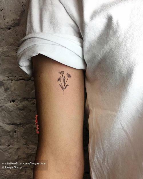 PequeTatuajes's tweet photo. Por Lesya Spicy, hecho en Moscú. https://t.co/0lLrWPfTXF https://t.co/bViJC4OnXF