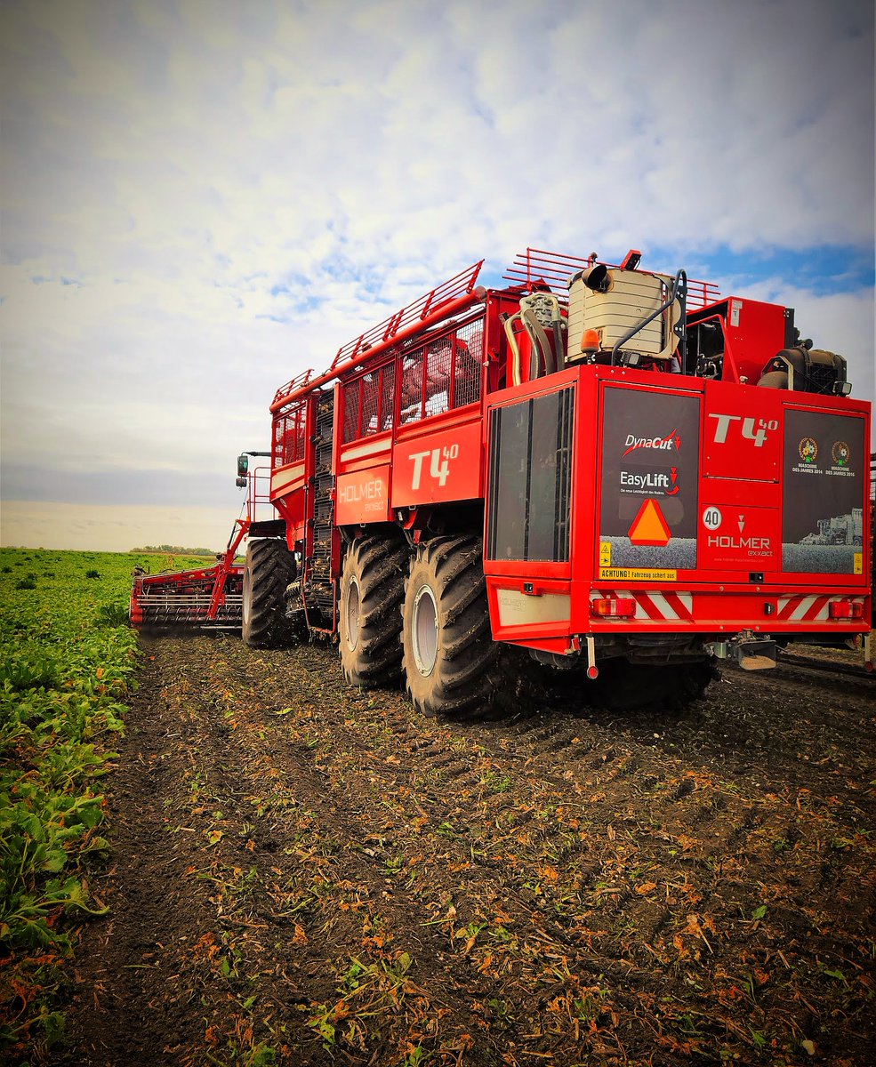 safeTpull's tweet image. ⚠️ Looking to demo a self propelled beet harvester in the Red River Valley? Let us prove the efficiency on your farm! 📞 Call 701-284-6100 💥