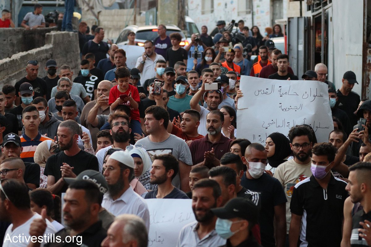 activestills's tweet photo. YESTERDAY: Palestinians protest in Silwan, Jerusalem, against the imminent expulsion of around 100 families from the Baten al-Hawa neighborhood. Protesters also called against Israel’s colonization and ethnic cleansing. 
Photos: @sharona_weiss https://t.co/LtSwsuqnks