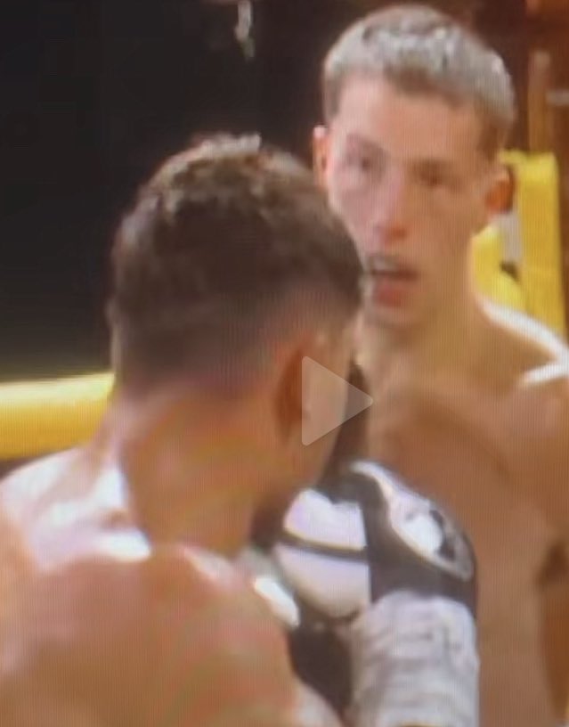 callmedaddyCISS's tweet photo. gib fucking won. idc bout these garbage ass judges, gib fucked taylor so hard he turned into calfreezy 🤦🤦
#GIBWON https://t.co/H7BH4AxQUI