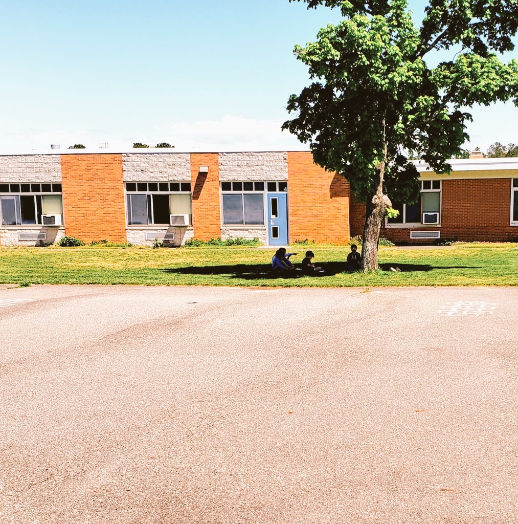 Taking Writers' Workshop Outside - Fresh Air, Fresh Ideas! 🌳💭🍃☀️💭 <a href="/PhillipsAveElem/">Phillips Ave Elem</a>
