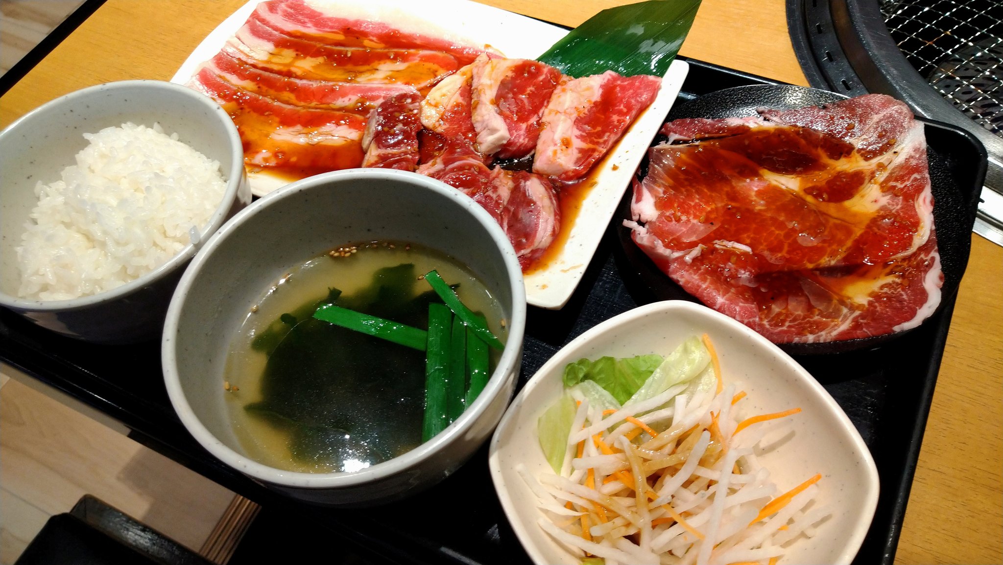 岡崎市の担当ｔ Densinoyousei グランドメニューはしっかり焼肉キングでした Twitter