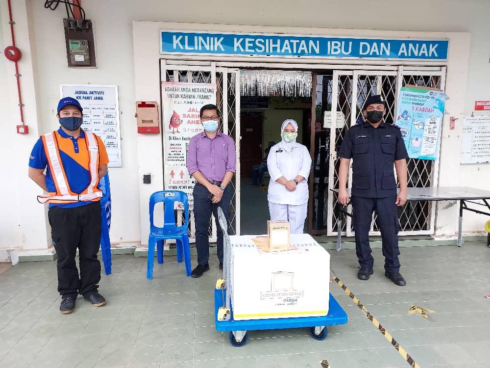 Pharmaniaga Berhad On Twitter The Sinovac Covid 19 Vaccines Successfully Delivered To Hospital Tangkak Johor Klinik Kesihatan Paya Mas Johor Klinik Kesihatan Pagoh Johor Klinik Kesihatan Parit Jawa Johor