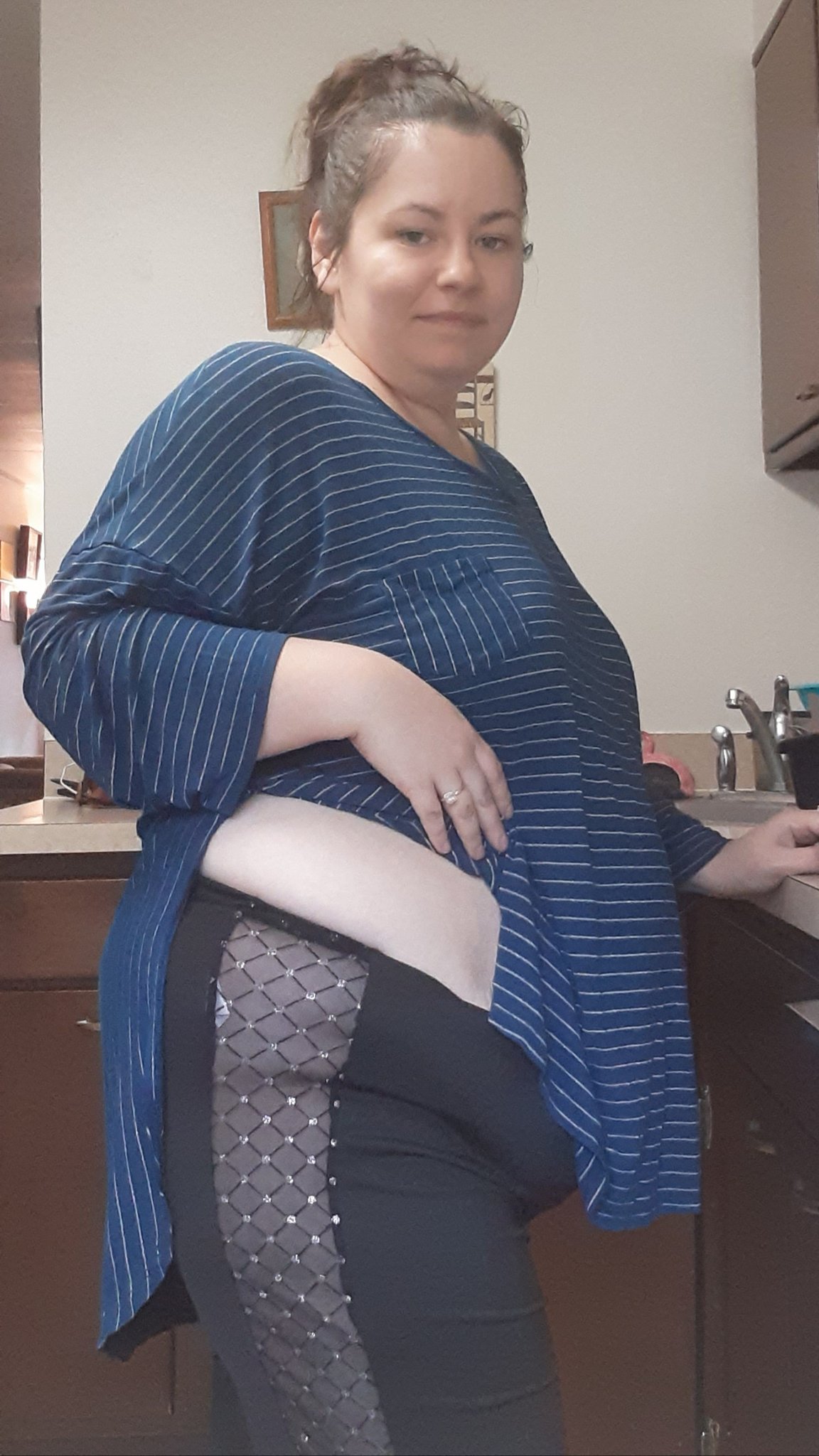 Bbw28 on X: 25% off, ONLY $6.74 😯 900+ pics & vids 📷 daily posts 📆 BBW  🧁 gushing 💦 feet 👣 dildo play 🥒 anal 🍑 blowjob 🤤 lingerie 👙 MILF