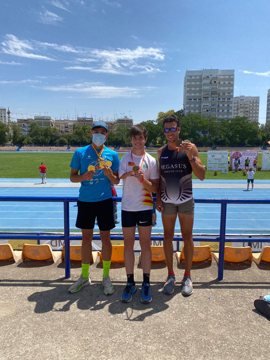tonivi85's tweet photo. Representación balear en el Campeonato de España Paralímpico.
Joan Munar. Oro en 100ml y longitud.
Pere Antoni Gomila. Oro en 100ml y plata en longitud.
Christian Muñoz. Oro en 100ml y 200ml, plata en 800ml.
Gran actuación💪 https://t.co/qrzntnolR4