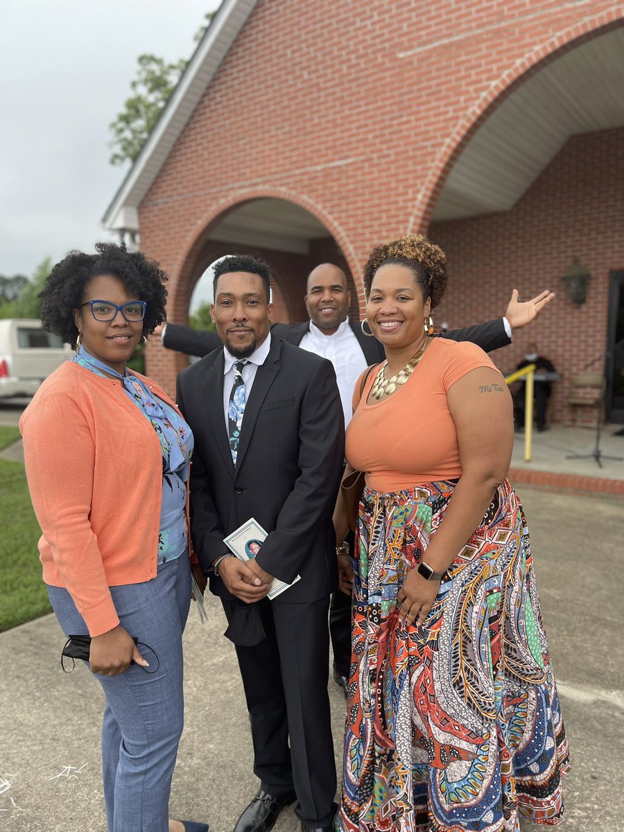 therealmracs's tweet photo. My family is my life, and everything else comes second as far as what's important to me!!! Even though the reason was a sad occasion because we laid my Uncle to rest, it was really amazing seeing my family.  #FamilyFirst https://t.co/KTdO1ORHIz