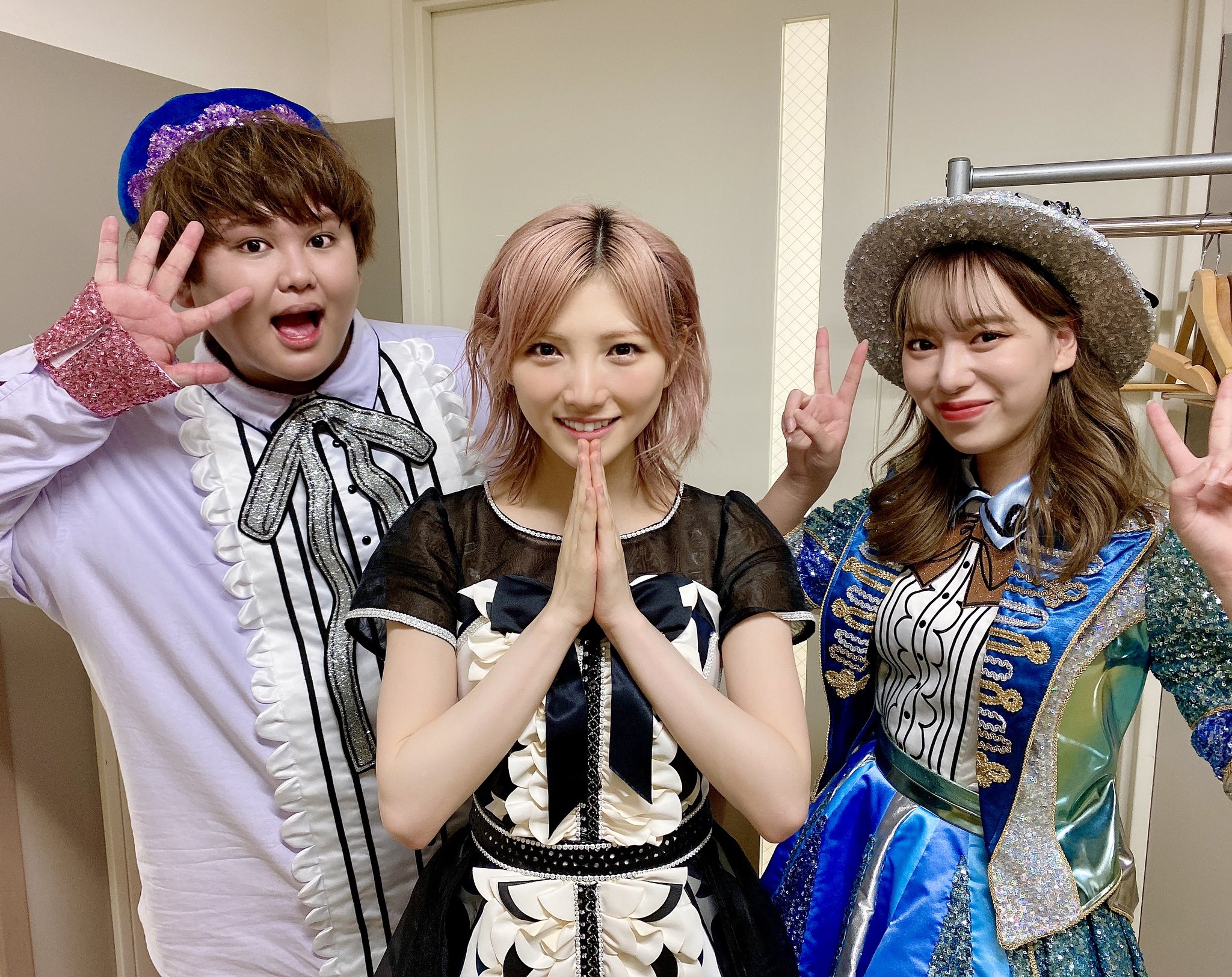 岡田 奈々 昼公演スペシャルゲスト パパラピーズさん 個人チャンネル名考えてくださって 嬉しすぎました 岡田奈々の落とし穴チャンネル 作りたいなぁ 夜公演スペシャルゲスト 鈴木亜美さん 円陣にも参加してくださったり 楽曲もリハの段階から