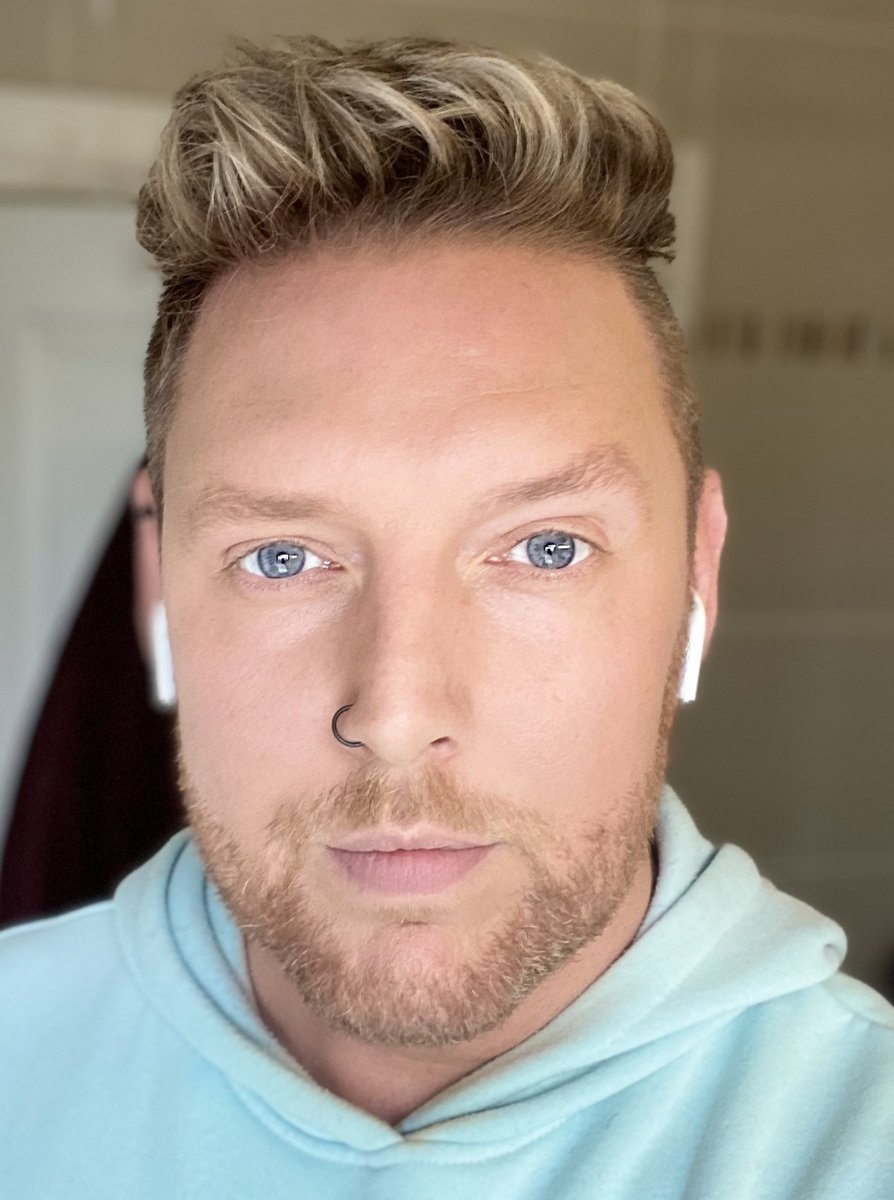 _iSte2202's tweet image. Well OF COURSE, I had to try it too! #CartoonMe #CastingTheNet 🤣