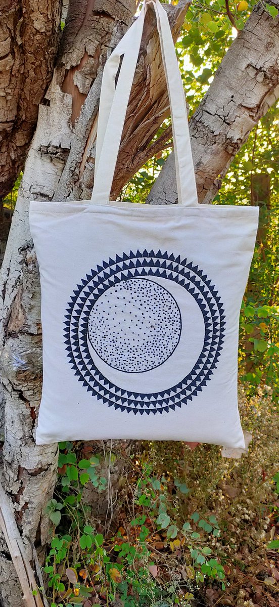 Ahambhumika's tweet photo. Every purchase matters for us . Support this small venture by spreading works so that the hands of our artisans does not remain ideal for want of work. https://t.co/8OQOIrE1Na