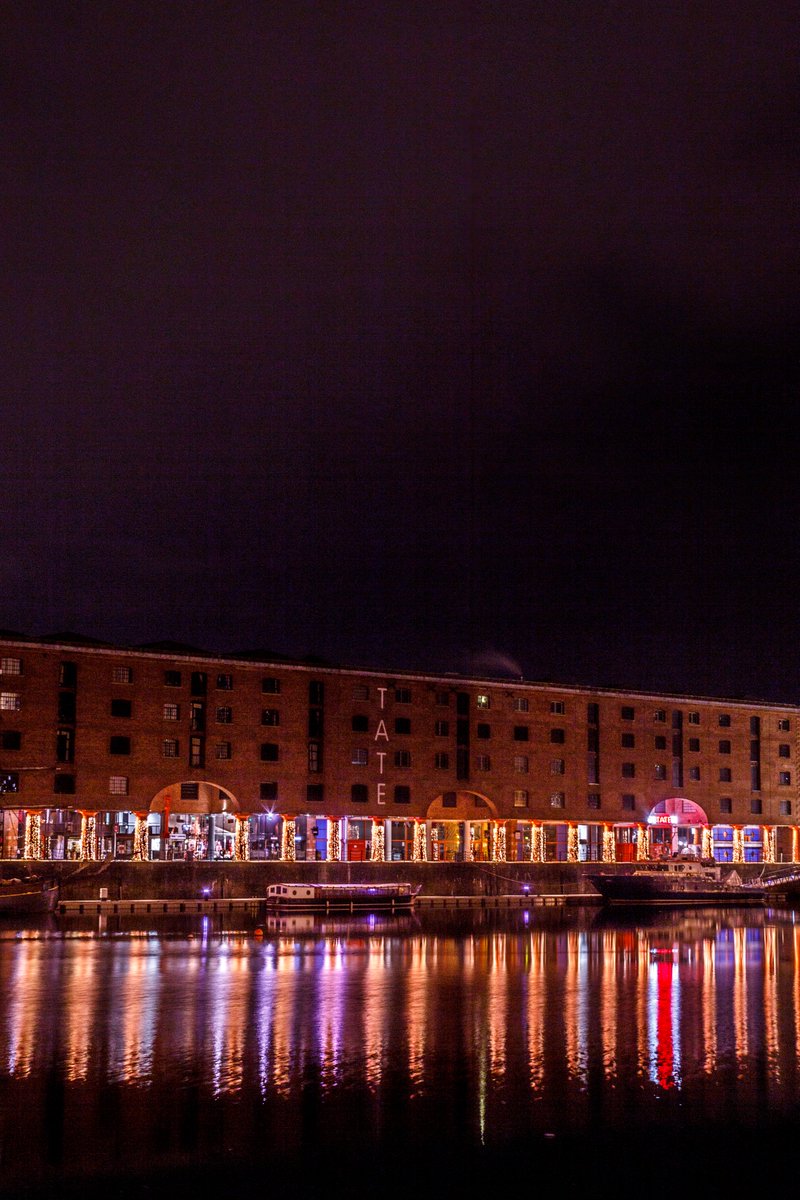 anagoge's tweet photo. #cityofliverpool #liverpool #liverpoolcity #liverpoolatnight #liverpoolbusiness #liverpoolfood #liverpoollife #royalalbertdock #albertdock #albertdockliverpool #nightphotography #nightphoto #water #docks #photography #night #reflection #waterfront #tatemodern https://t.co/Ifg2Vel4UP