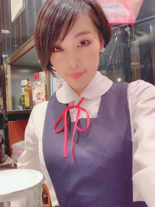 憧れの制服を借りました🥰 https://t.co/hB7OZEZfZq
