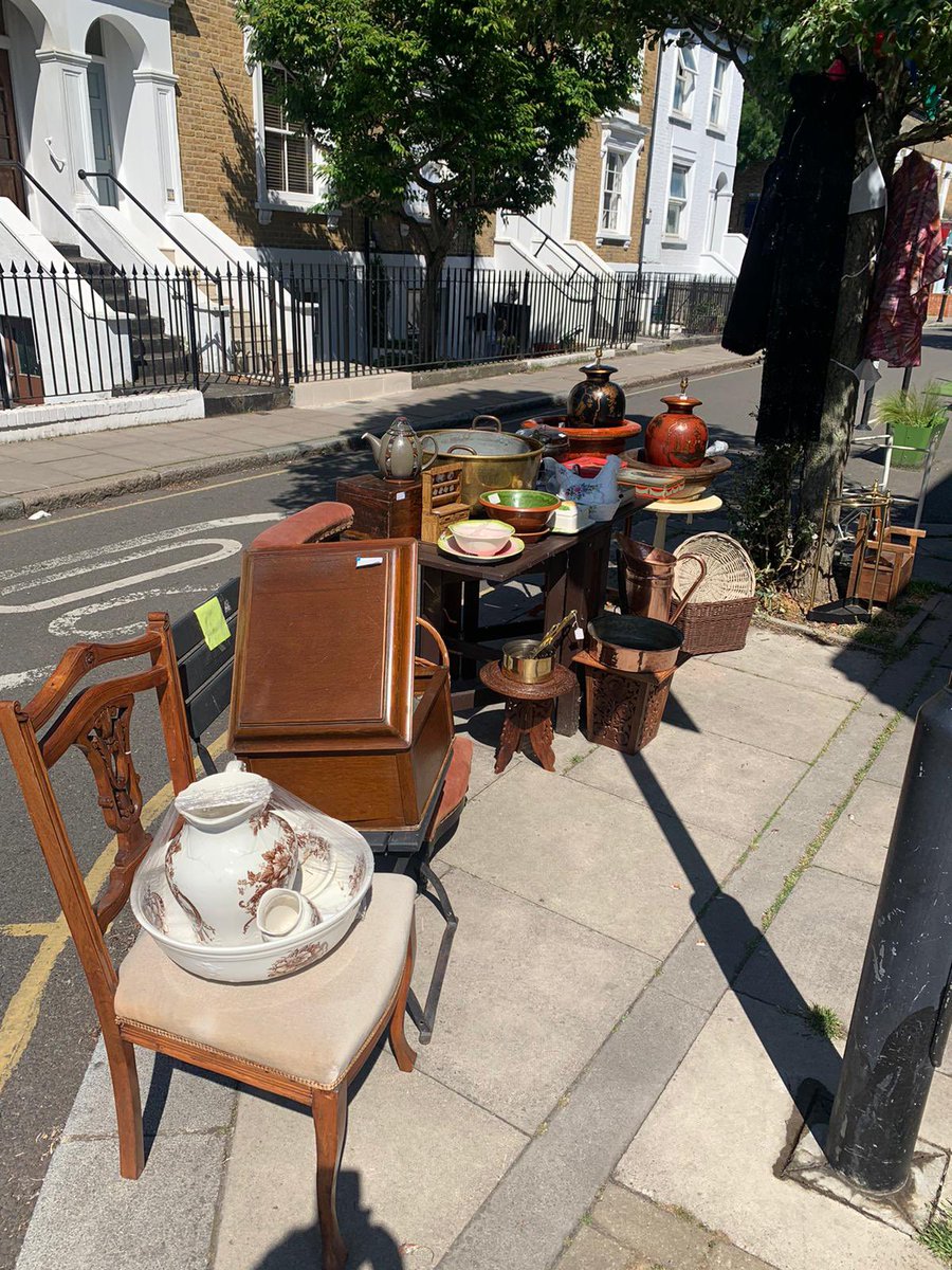 It’s all about #antiques in #chiswick today. Come and see us at 46 Devonshire Road #chiswickantiques
