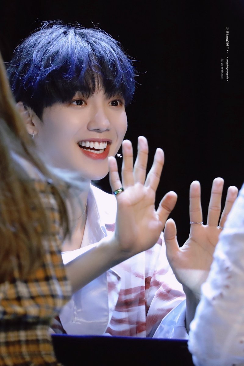 BbangYM95's tweet photo. 190602 팬사인회

#임영민 #영민 #林煐岷
#LIMYOUNGMIN #YOUNGMIN  
#임영민_사랑해 https://t.co/F50T3QMECD