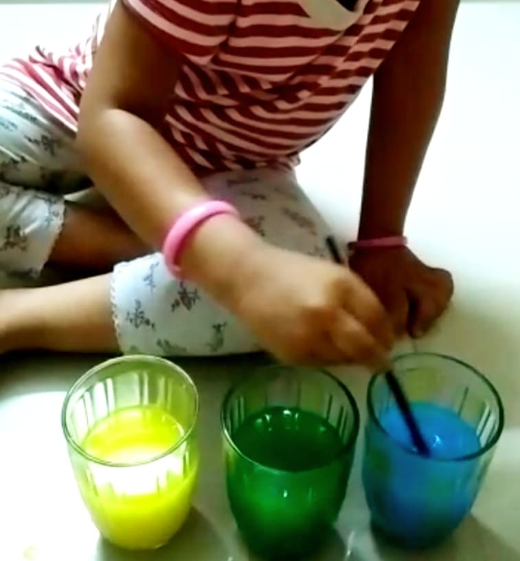 VaekkeEYFS's tweet image. FUN STEM activities that nurture Thinking &amp;amp; the interest of Science at a Foundation Stage in our Children. #vaekkeeyfs #parentchildactivities #stemactivitiesforkids #thinkingactivitiesforkids #scienceforkids #problemsolvingskills #happychildren #awakeningthejoyoflearning #eyfs