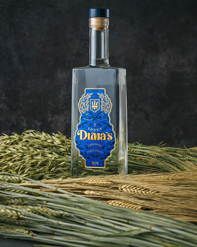 tikichris's tweet photo. #RTtoWin a bottle of Dima’s Vodka from Ukraine, compliments of @tikichris: https://t.co/unpA2WEpN1 #WinDimasVodka #DimasVodka #VodkaDimas #Vodka #triplegraingreatness https://t.co/421Cx5xSQf