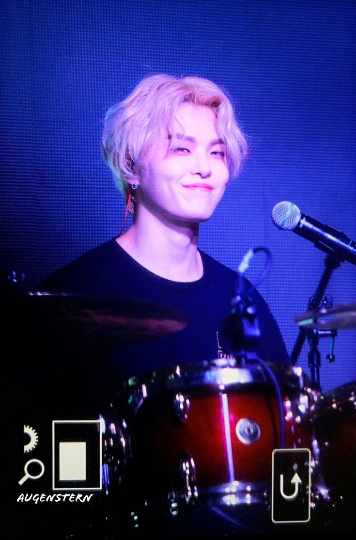 ZommyRose's tweet photo. #Hajoon
#TheRound #TheRoseBand
#TheRose
#λλ‘μ¦
@therosesound https://t.co/1Nb4bEjZV0