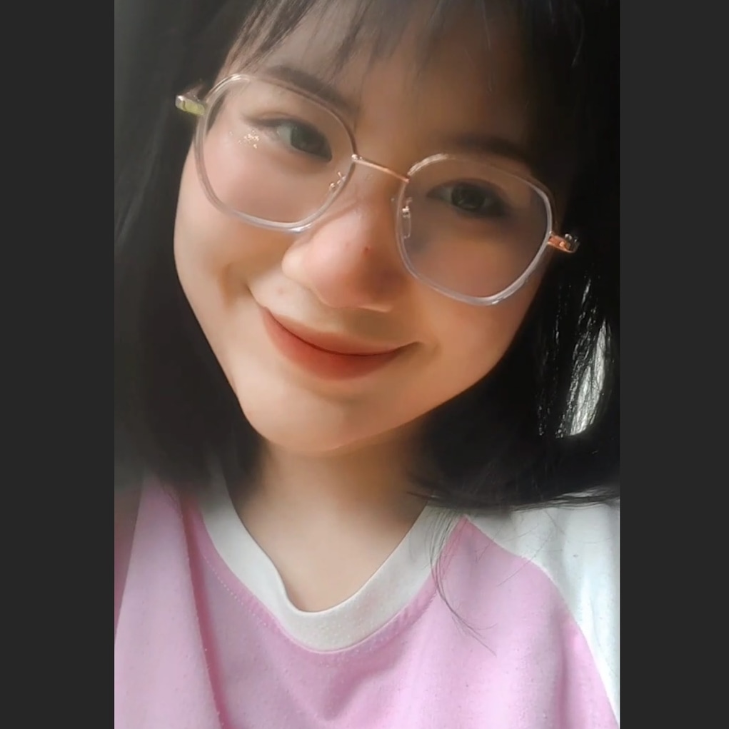 meii1411's tweet photo. "Romeo, take me somewhere we can be alone..."
#LoveStory https://t.co/vsHlChMzRV