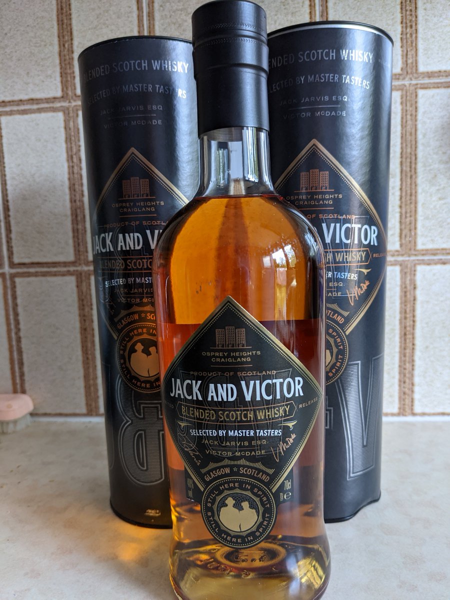 AeRo04's tweet photo. Proud owner of 2 bottles of the finest goldie - Jack and Victor Blended Scotch Whisky. Sadly they weren't autographed. @greghemphill96 @FordKiernan1 #craiglang #stillgame #boabbythebarman #2pintsprick https://t.co/SwCWSh2mRV