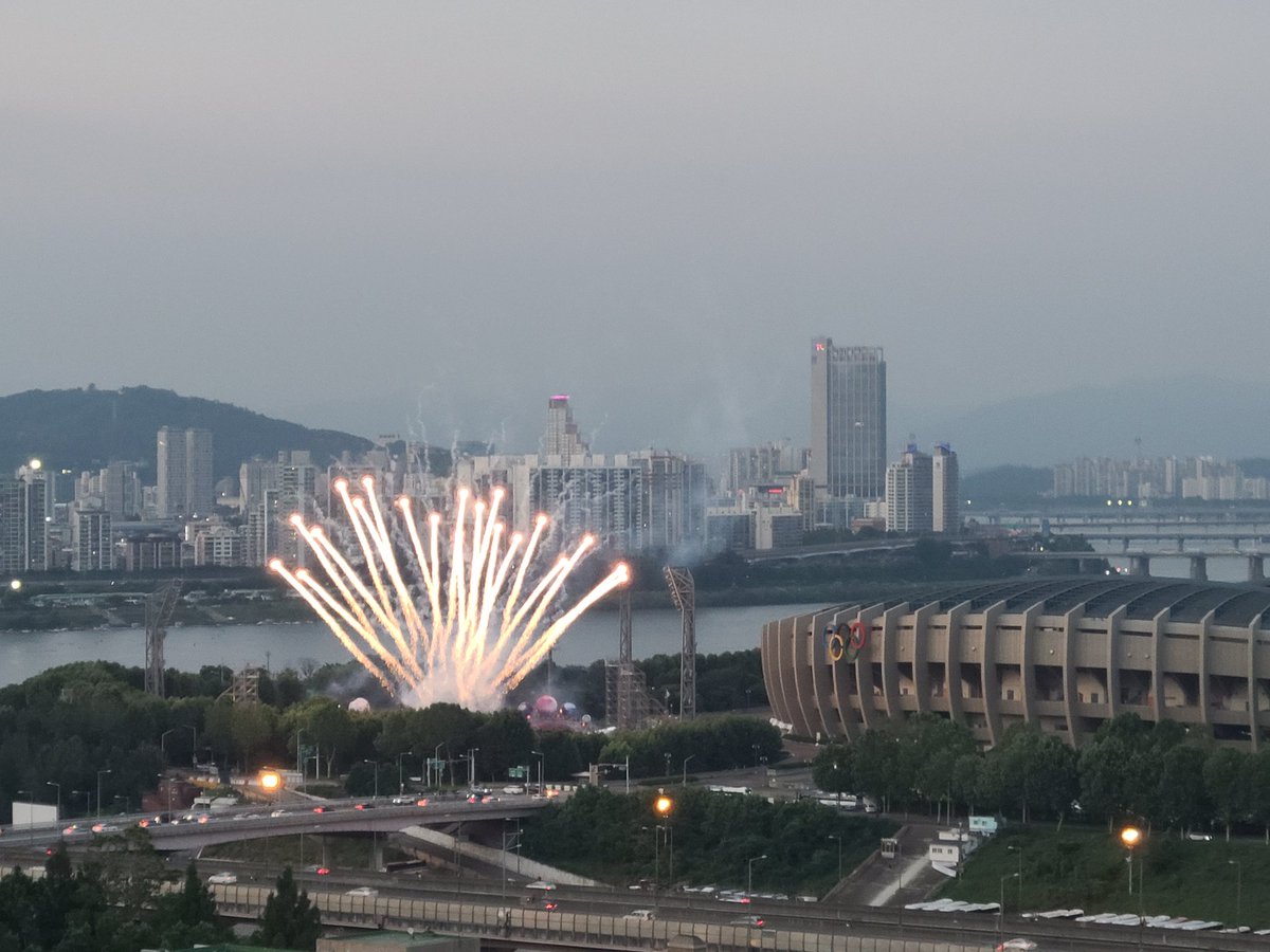 syitte's tweet photo. So What 🎆 
#SOWOOZOO https://t.co/npJj1sFwW2