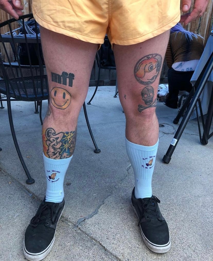 MusicForFreaks's tweet photo. With legs like this weโd go all out PE teacher 365. Anyone else wearing the #MFF logo with pride? Show us your tats.
๐ฆต๐ป @mr.mikedisco
๐ธ @peterhale1
#housemusicallnightlong #perfectpins #tattoo #sunsout #pride https://t.co/B7Bra7ud7z