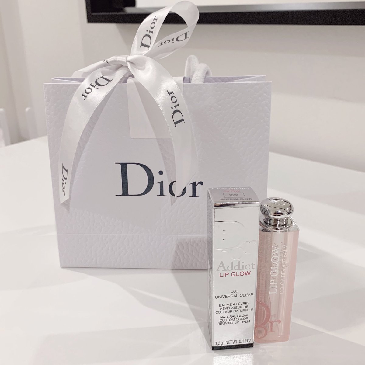 arnathaofficial's tweet photo. แจกคับ Dior Lip Glow เบอร์ 000 ลิปบำรุงปากในตำนาน เบอร์นี้ไม่มีสี ใช้ได้ทั้งชายทั้งหญิง แค่ RT+FOLLOW คับ ประกาศ 20 มิ.ย. นี้จ้า https://t.co/jggkg4NeI3