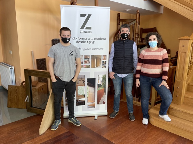 MDRsostenible's tweet photo. "Hay que apostar por la #calidad, y que todo el mundo vea que la #ventanademadera es el futuro" @ASOMAesmadera @zuhaizki #eficienciaenergética #passivhaus #impactoambiental https://t.co/3hQWJnZPuU https://t.co/XGFxlI05ae