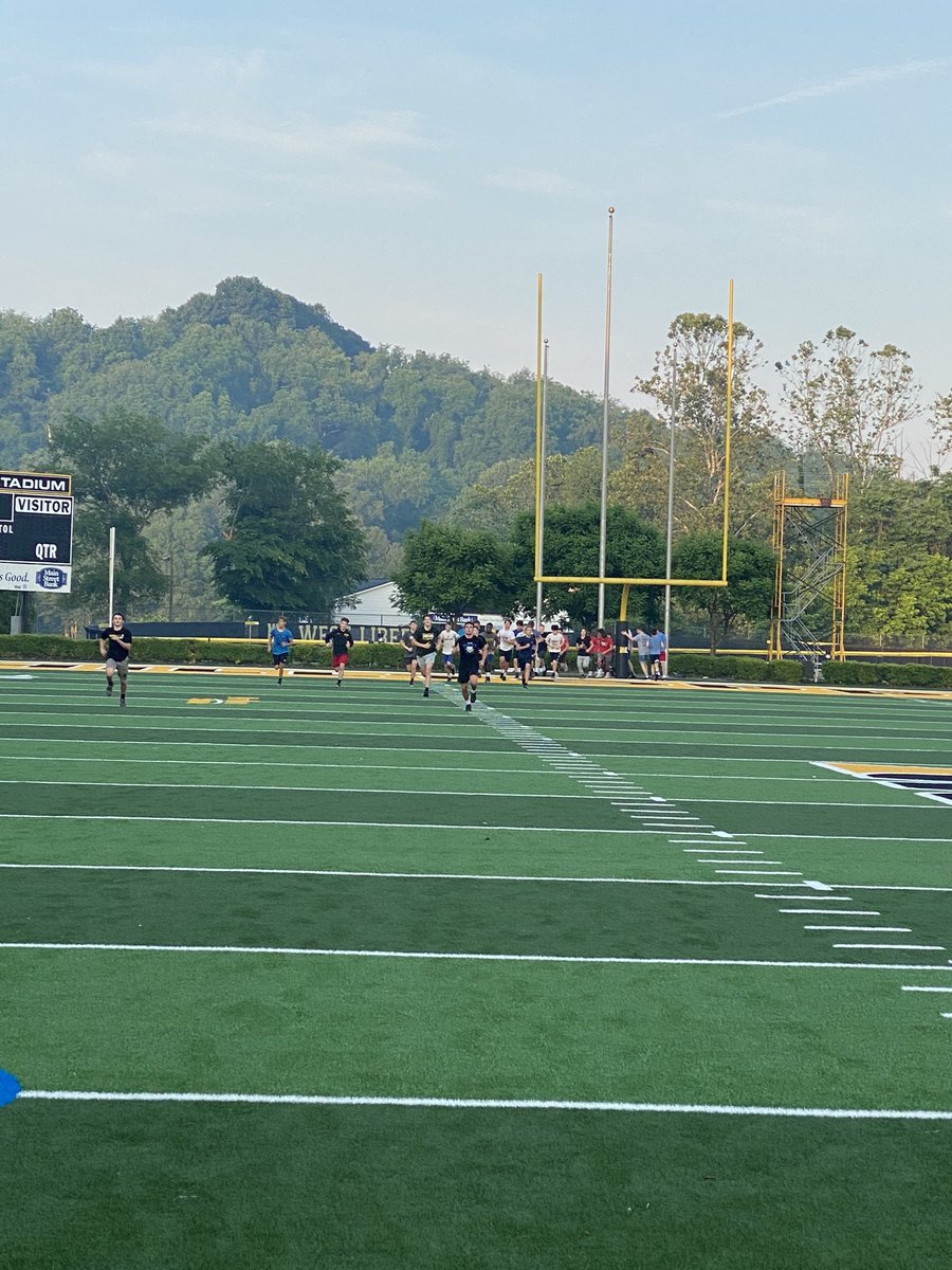 DannyIrwinWC's tweet image. Building toughness every morning while others are still asleep! #ClimbTheHill